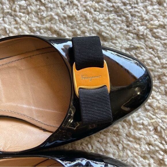 Salvatore Ferragamo  Patent Leather Black Flats Made in Italy Size 7.5 - Picture 9 of 12